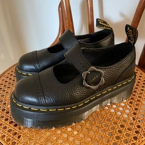 Dr. Martens Addina Platform Oxford, US 5 (fit like a US 6)